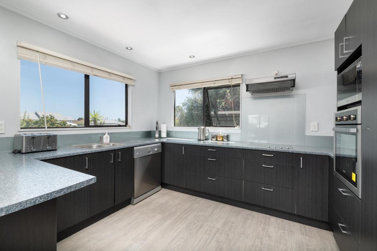 ماوْنت مونغانيو Convenient Family Bach With Easy Access To Blake Park The Beach And Downtown المظهر الخارجي الصورة